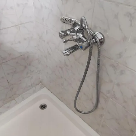 Authentic Flat On The Castle Road With A View 아파트